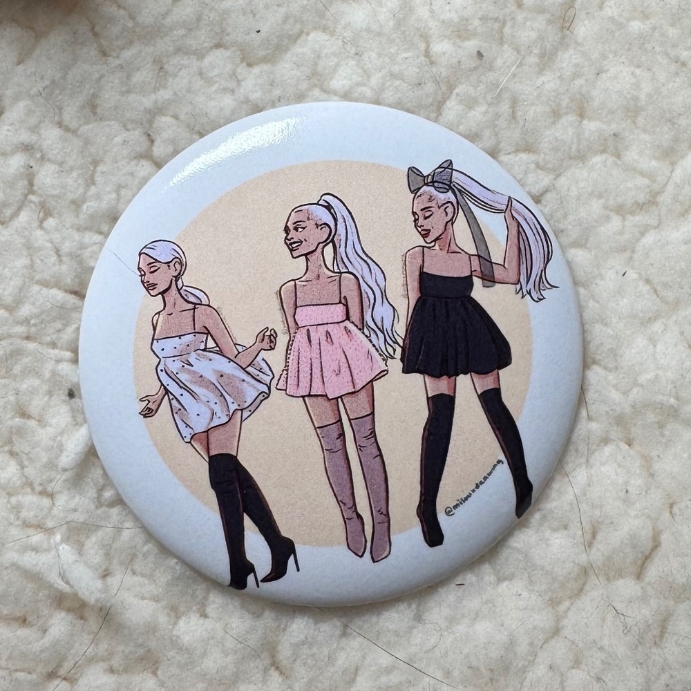 Ariana Grande Pin